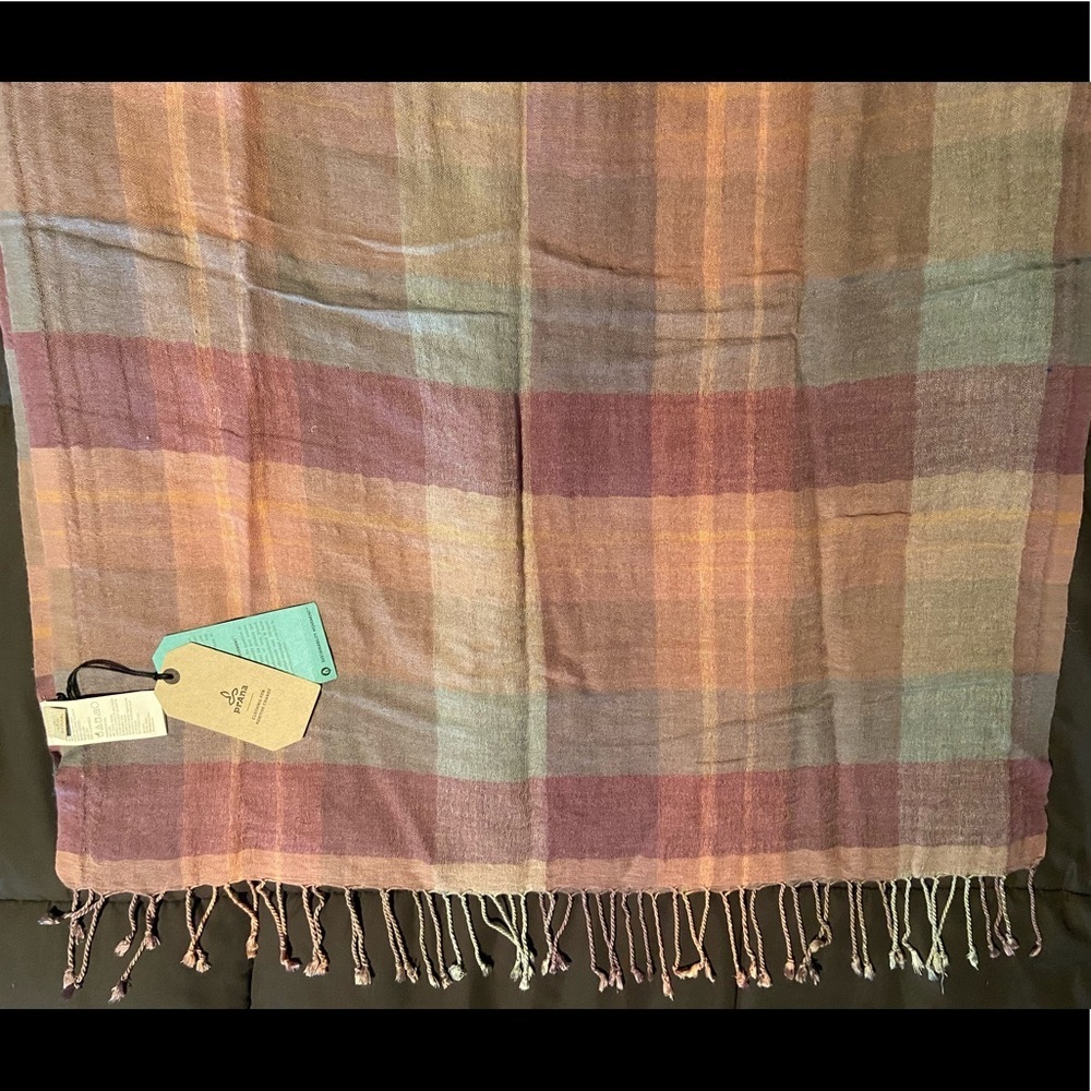 Prana scarf